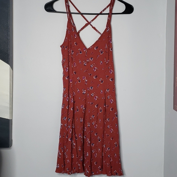 American Eagle Outfitters Dresses & Skirts - American Eagle Oufitters Floral Dress - Size 6